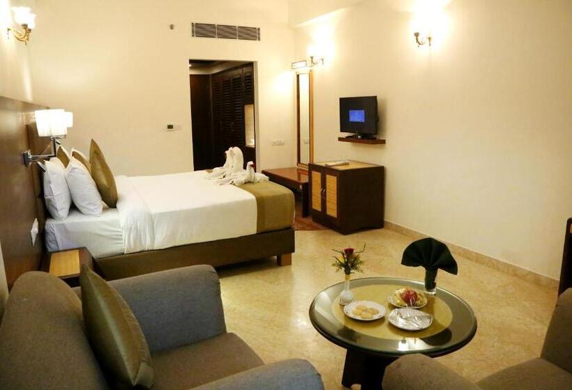 فندق Meraden Grand