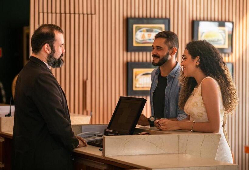 Отель Mercure Belem Boulevard