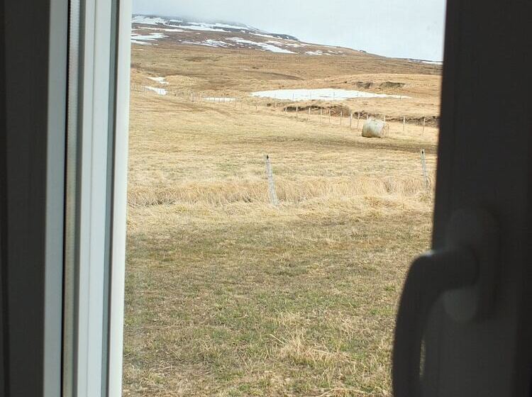 هتل Neðra Vatnshorn