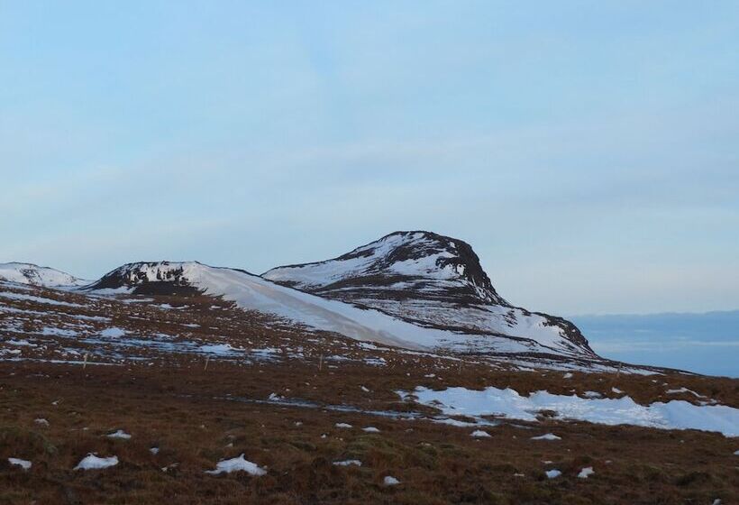 هتل Neðra Vatnshorn