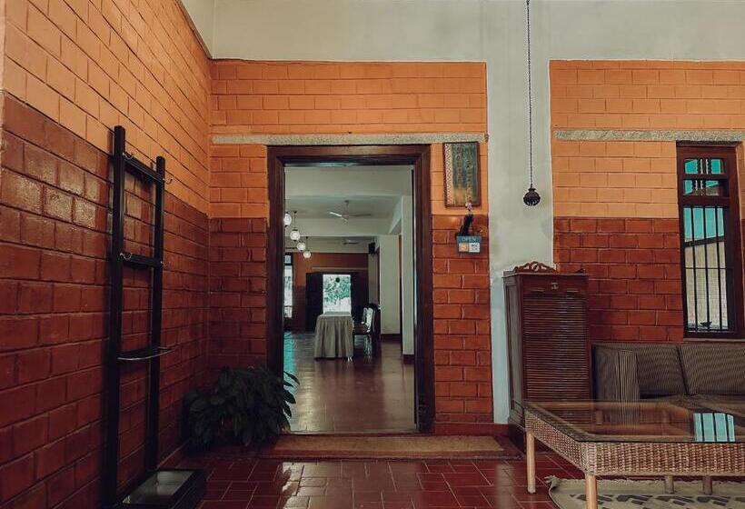 酒店 Olde Bangalore Resort And Wellness Center