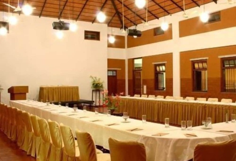 酒店 Olde Bangalore Resort And Wellness Center