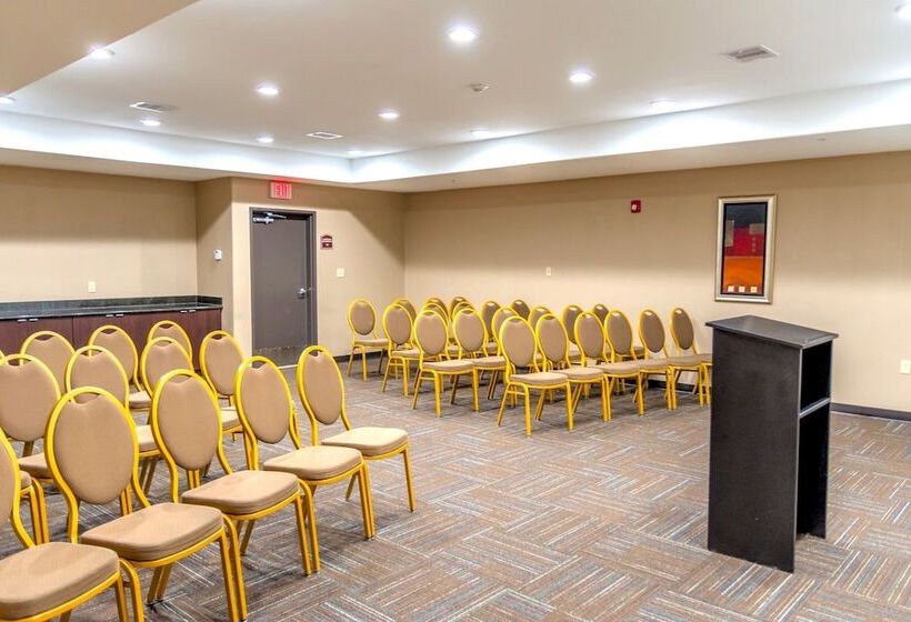 فندق Spark By Hilton Pearland