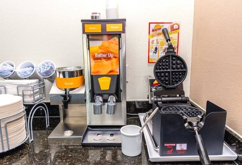 فندق Spark By Hilton Pearland