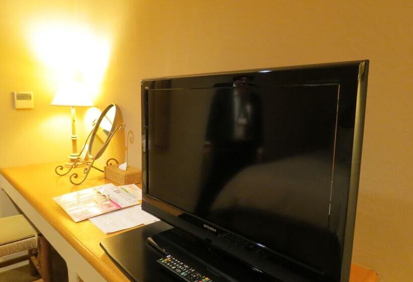 فندق Poppy Springs Resort & Spa