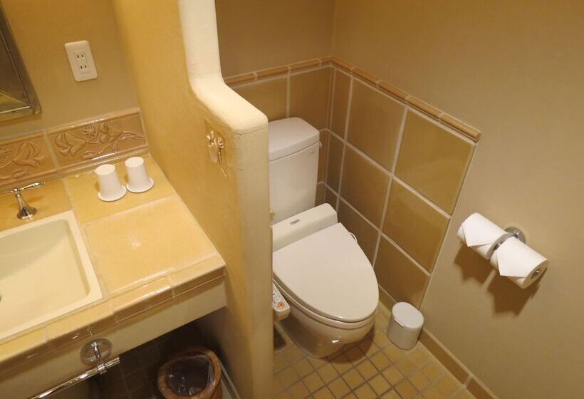 فندق Poppy Springs Resort & Spa