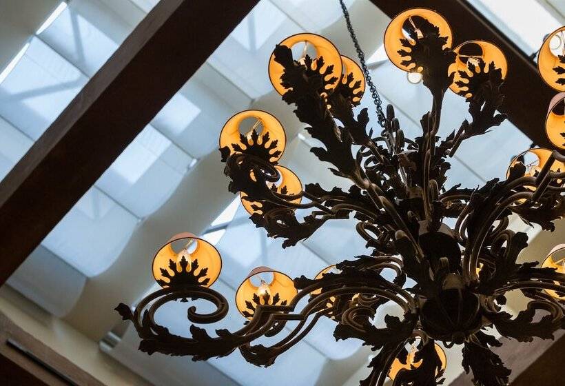 فندق Poppy Springs Resort & Spa