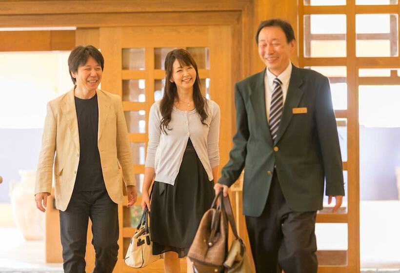 فندق Poppy Springs Resort & Spa