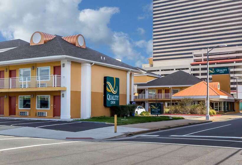 ホテル Quality Inn Flamingo