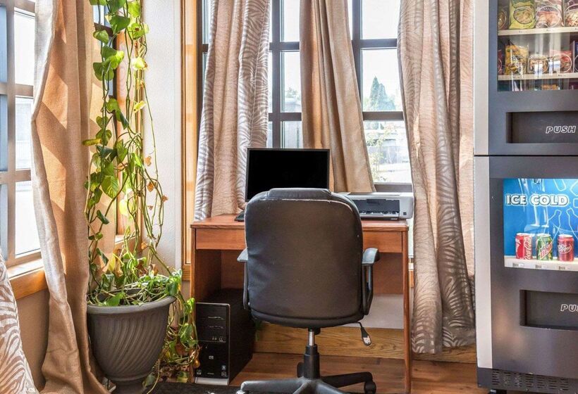 호텔 Rodeway Inn Billings Logan Intl Airport Near St Vincent Hospital