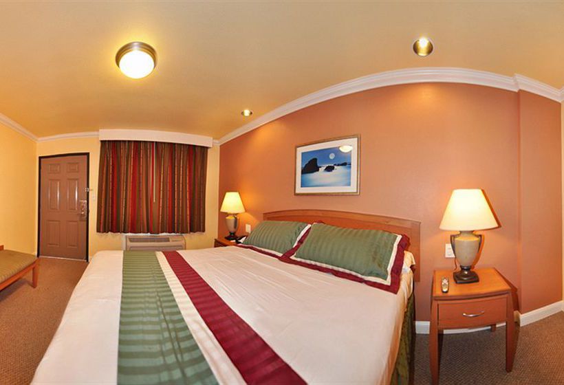 酒店 Inn By The Coliseum