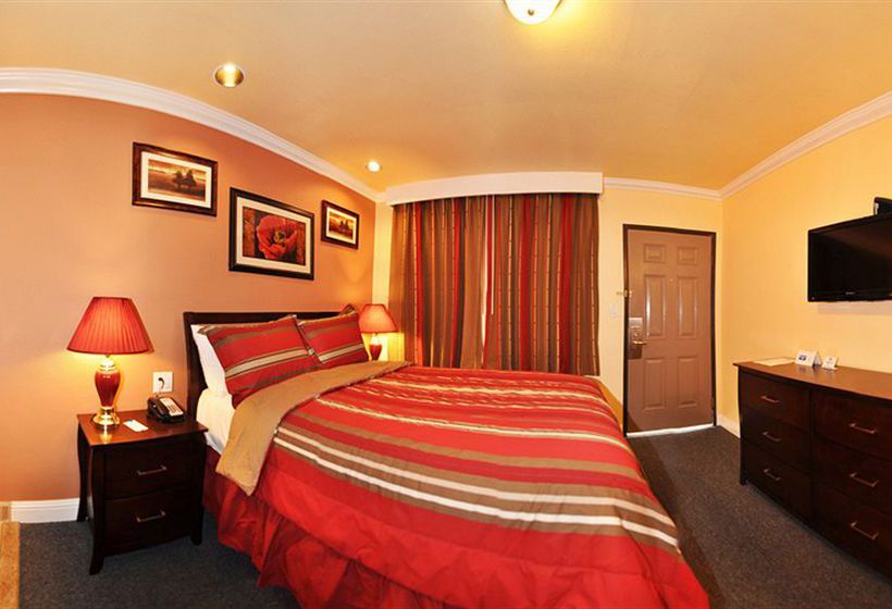 酒店 Inn By The Coliseum