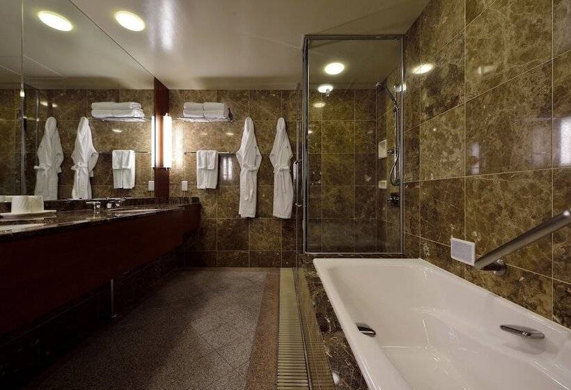 Royal Pines Hotel Urawa