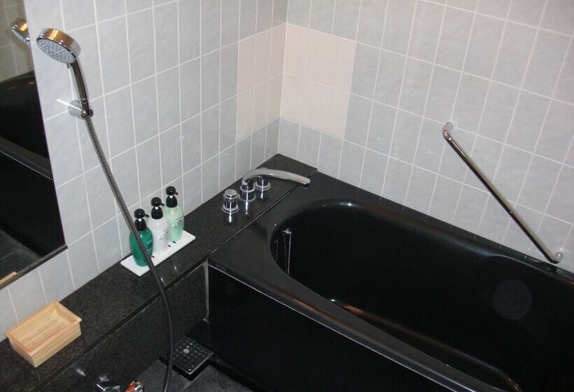 Royal Pines Hotel Urawa