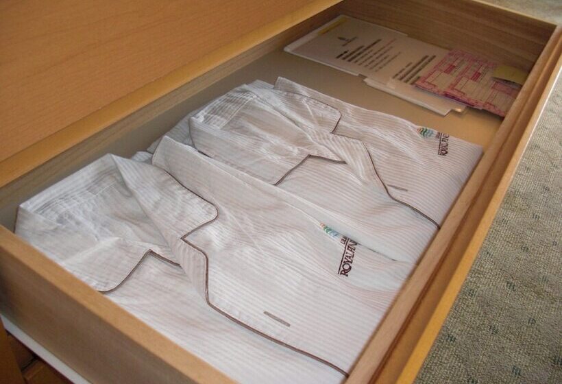 Royal Pines Hotel Urawa