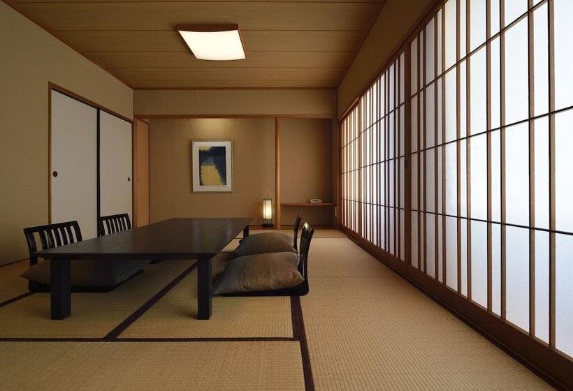 Royal Pines Hotel Urawa