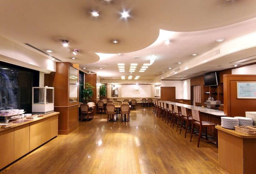 هتل Sasebo Washington