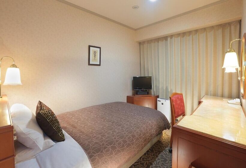 هتل Sasebo Washington