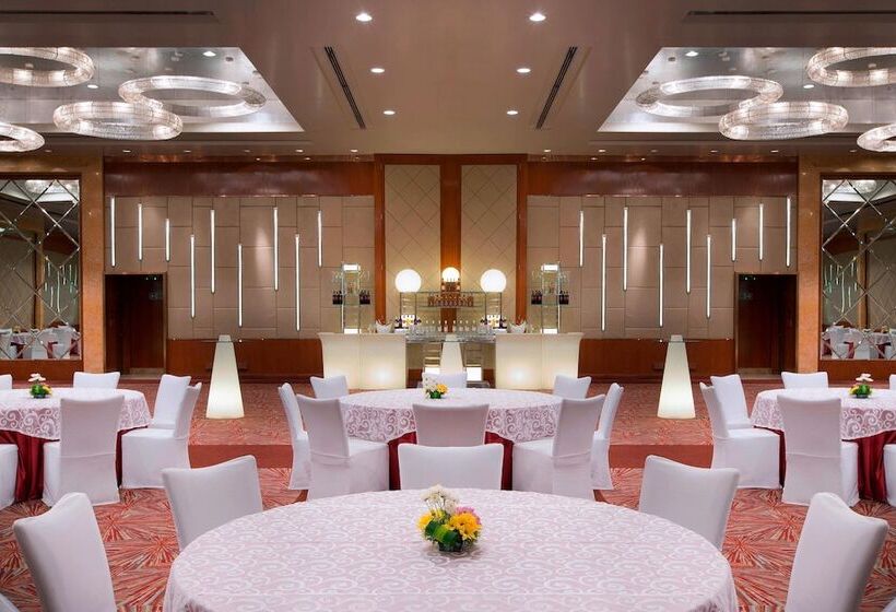 Sheraton Grand Bangalore Hotel At Brigade Gateway