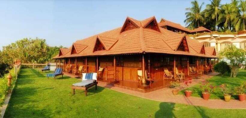 هتل Thapovan Heritage Home