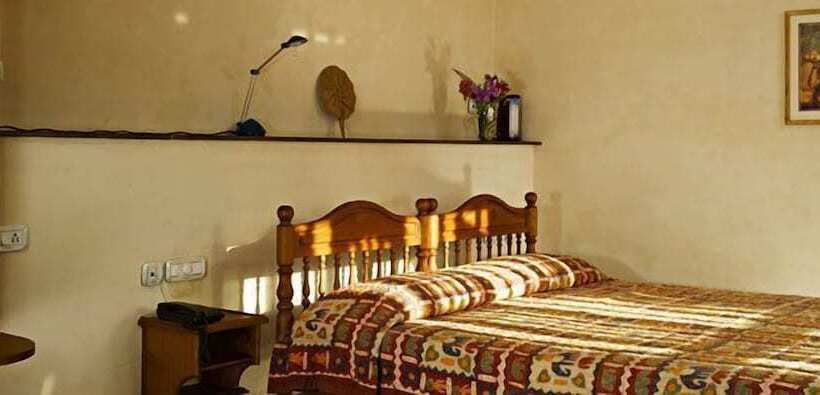 هتل Thapovan Heritage Home