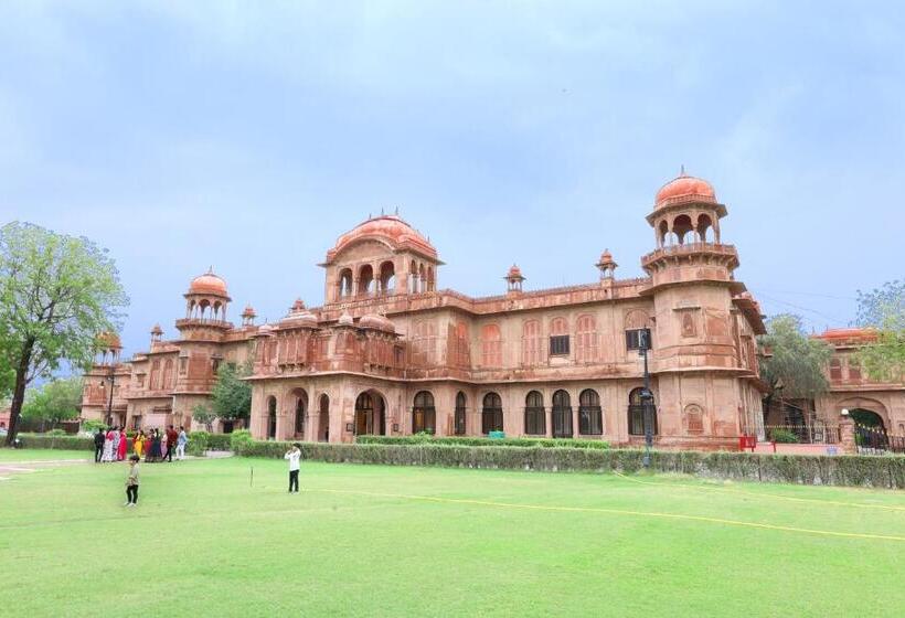ホテル The Lallgarh Palace A Heritage