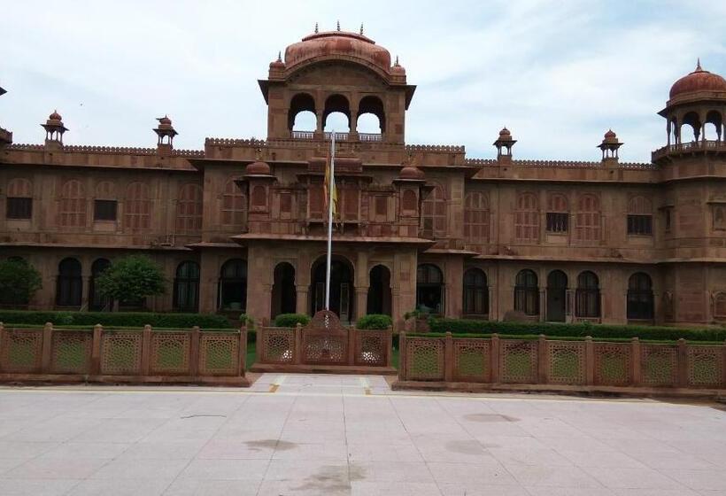 ホテル The Lallgarh Palace A Heritage