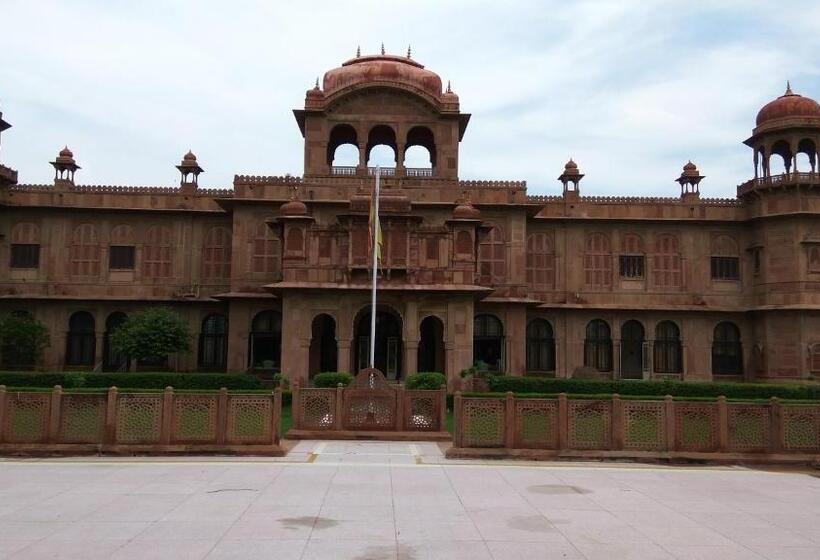 ホテル The Lallgarh Palace A Heritage