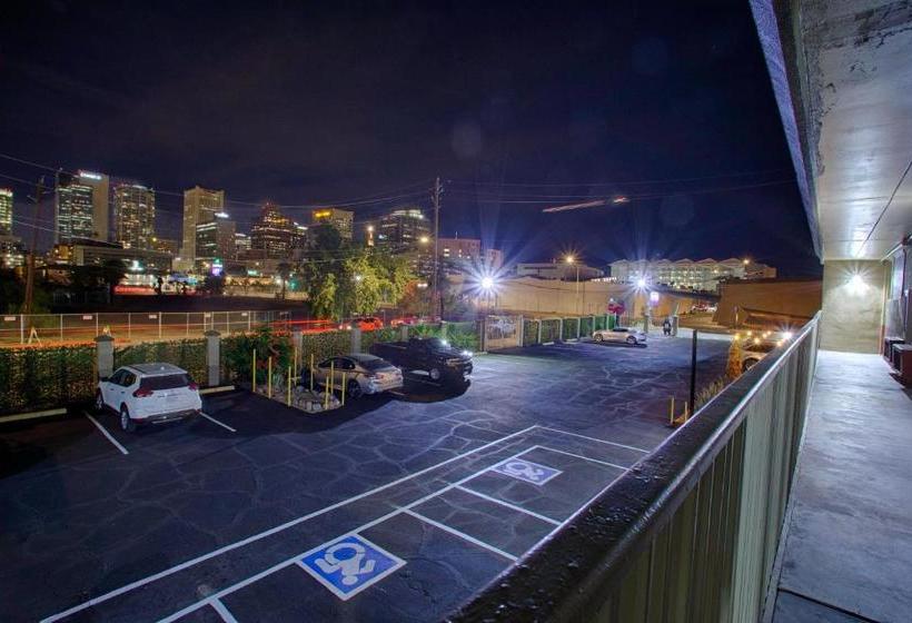 هتل Travelodge By Wyndham Phoenix Downtown