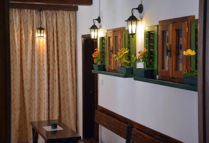 هاستل Montenegro Backpackers Home Kotor