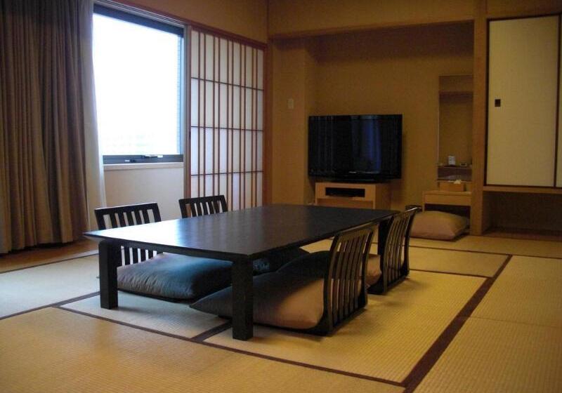 Royal Pines Hotel Urawa