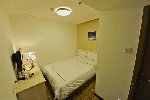 Super 8 Hotel Qingdao Shan Ning