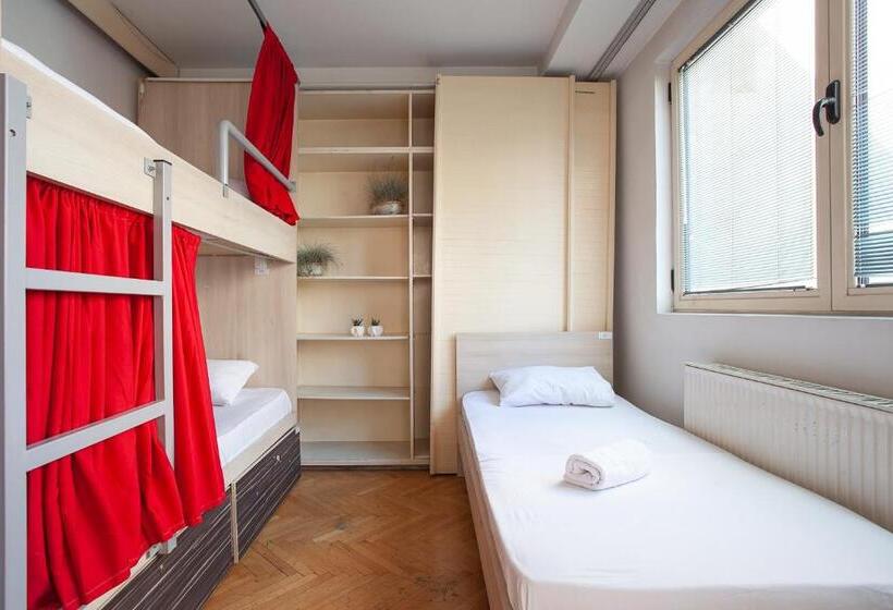 Urban Hostel & Apartments