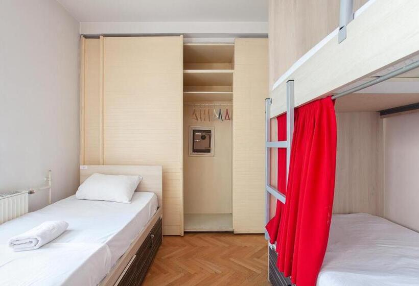 Urban Hostel & Apartments