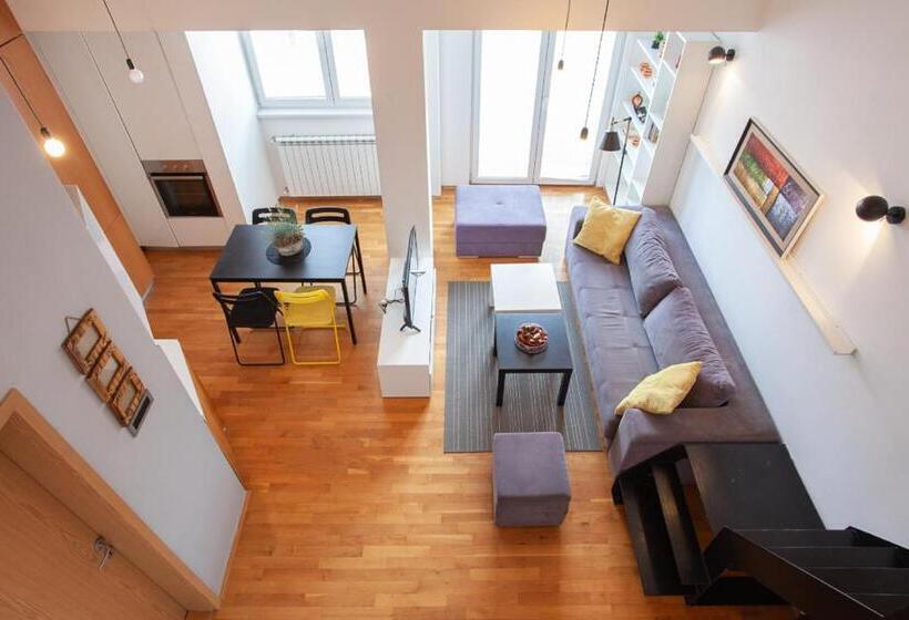 Urban Hostel & Apartments