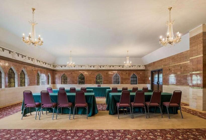 Chateau Big Bear Boutique Hotel, Bw Signature Collection