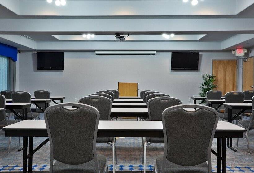 Holiday Inn Express Hotel & Suites Austin Ne Hutto, An Ihg