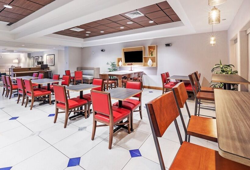 Holiday Inn Express Hotel & Suites Austin Ne Hutto, An Ihg