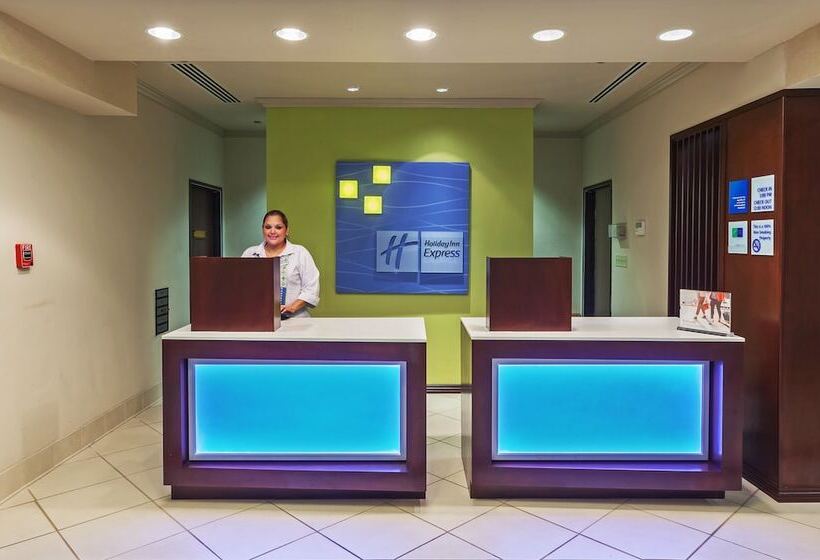 Holiday Inn Express Hotel & Suites Eagle Pass, An Ihg