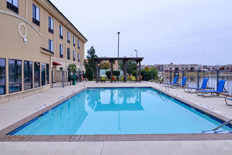 Holiday Inn Express Hotel & Suites Wichita Falls, An Ihg