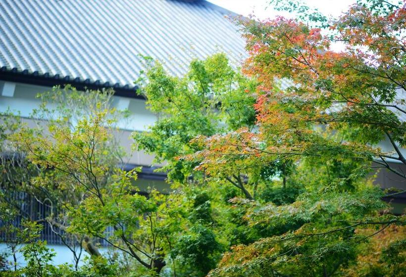 هتل 1000 Years Of Tradition   Akiu Onsen Sakan