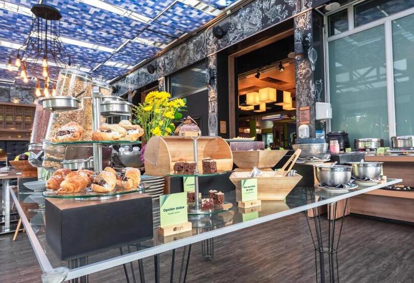 בית מלון כפרי Aloft Bogota Airport