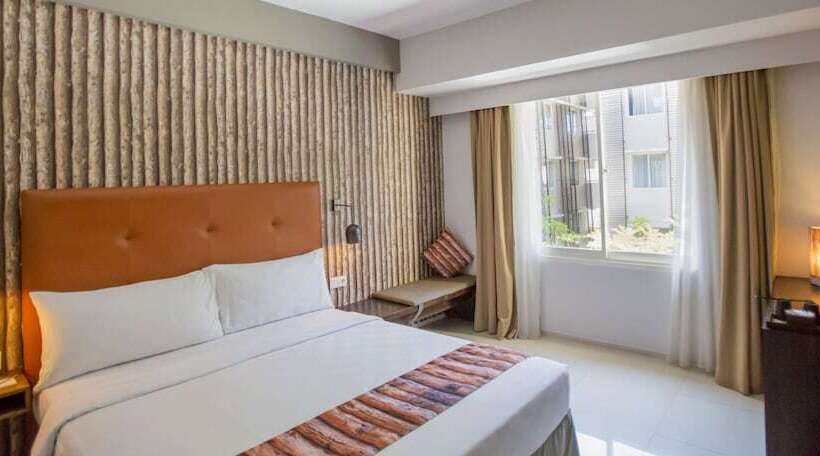 בית מלון כפרי Ananta Legian