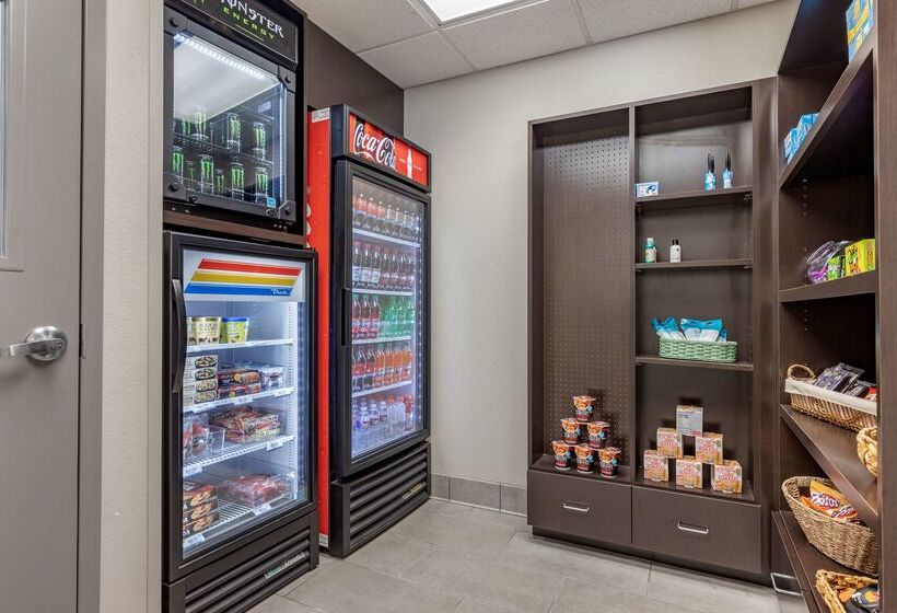 هتل Best Western Plus Castlerock Inn & Suites