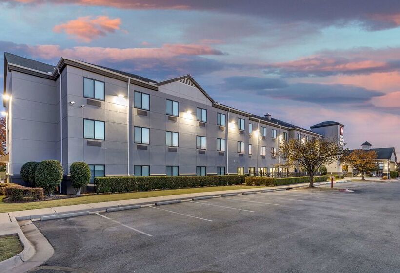 هتل Best Western Plus Castlerock Inn & Suites