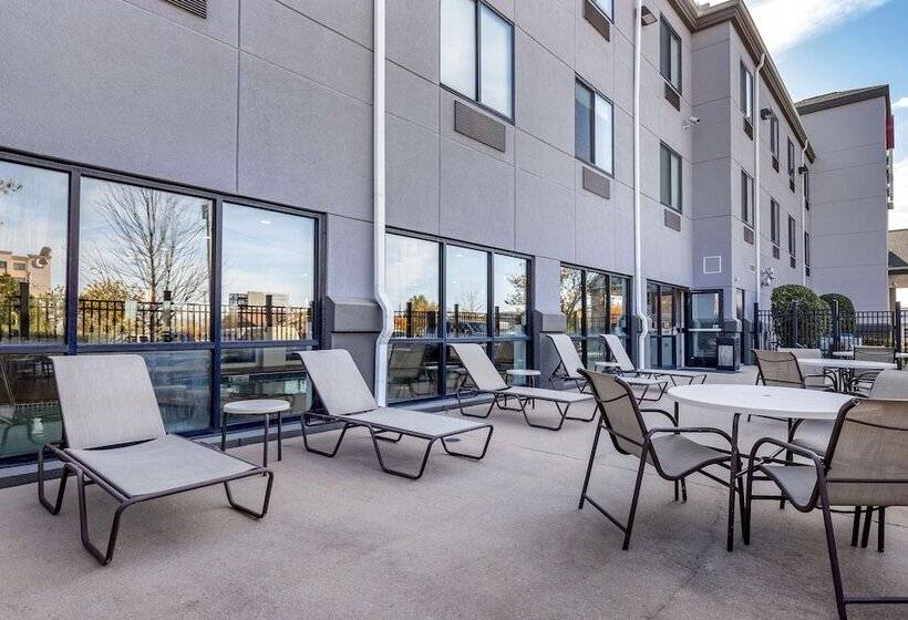 هتل Best Western Plus Castlerock Inn & Suites