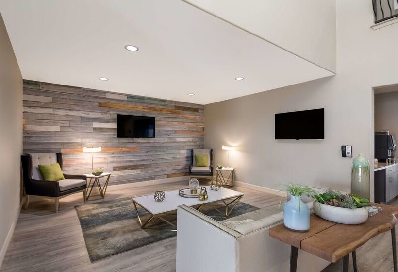 Best Western Plus Killeen/fort Cavazos Hotel & Suites