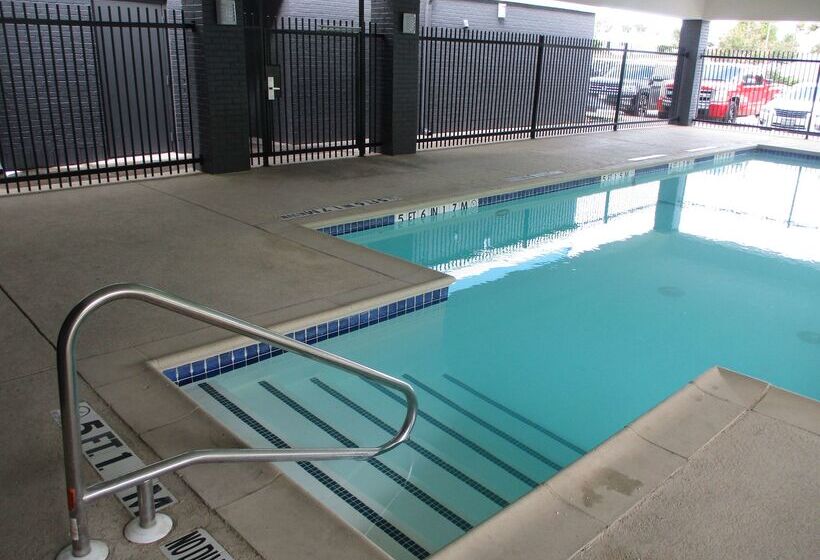 בית מלון כפרי Best Western Plus Stephenville Inn