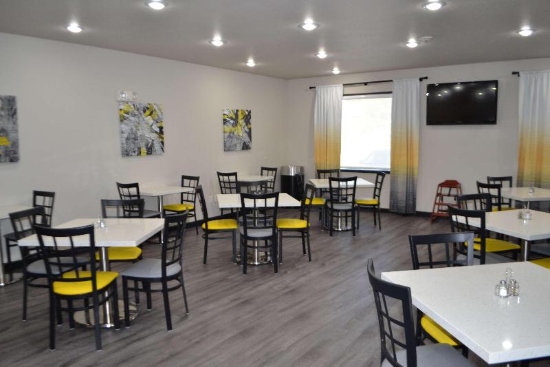 هتل Best Western Sherwood Inn & Suites