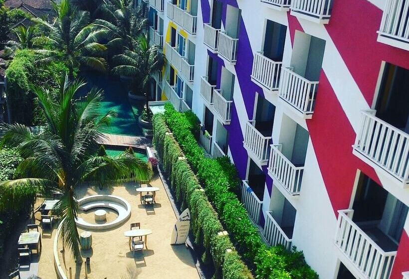 Bliss Surfer Hotel By Tritama Hospitality